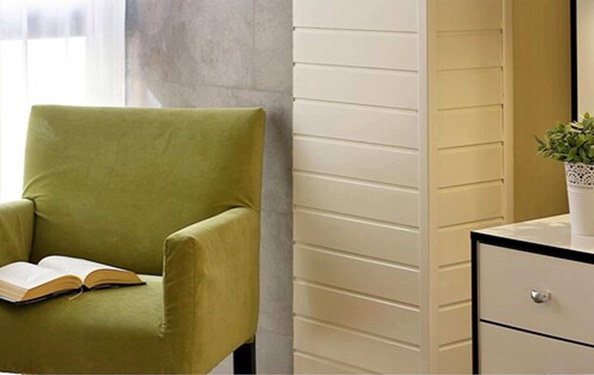 מאלגה Apartamentos Suites Oficentro Deluxe מראה חיצוני תמונה
