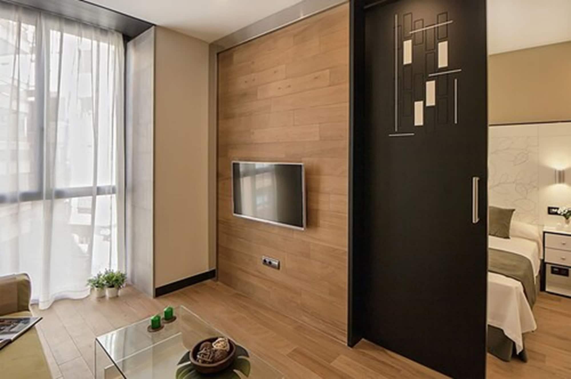מאלגה Apartamentos Suites Oficentro Deluxe מראה חיצוני תמונה