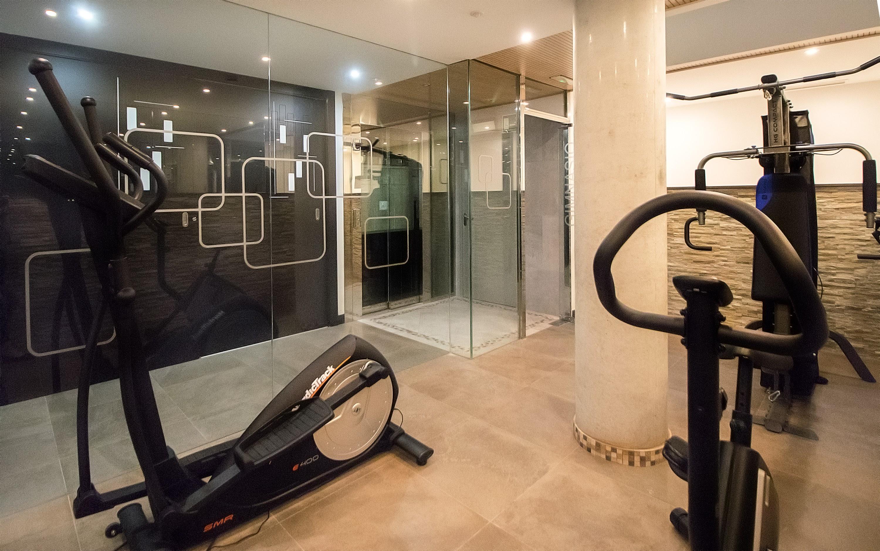מאלגה Apartamentos Suites Oficentro Deluxe מראה חיצוני תמונה