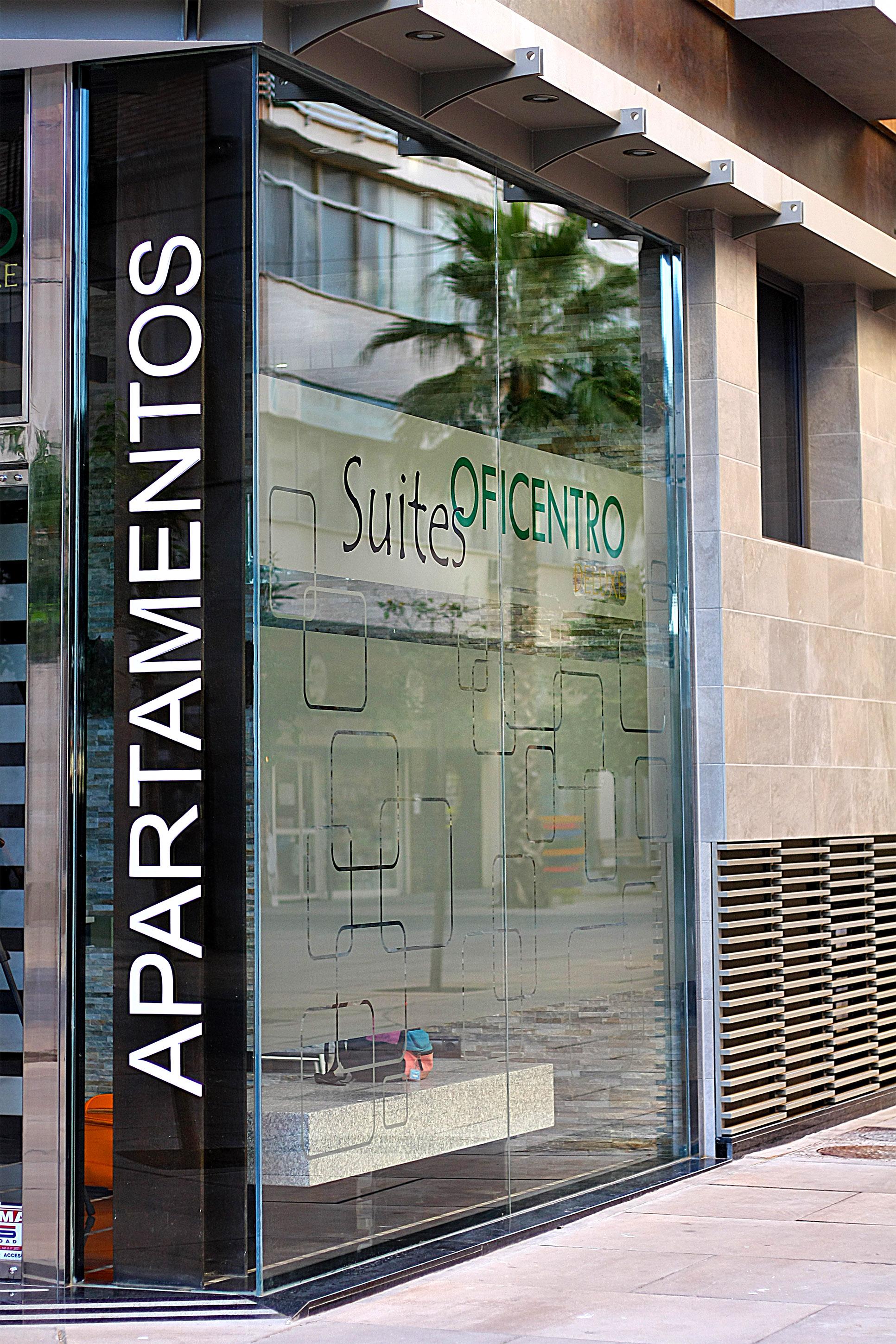 מאלגה Apartamentos Suites Oficentro Deluxe מראה חיצוני תמונה