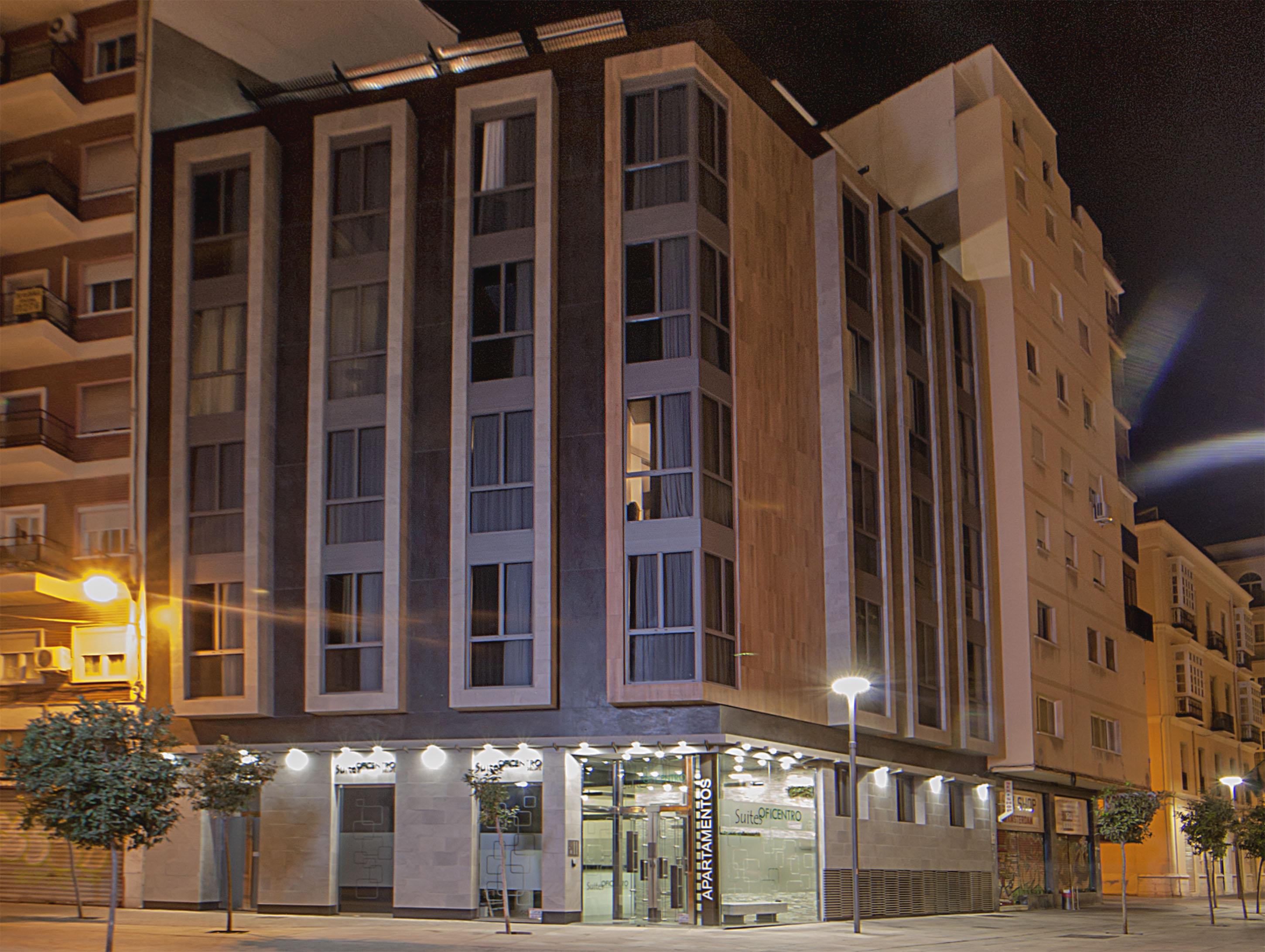 מאלגה Apartamentos Suites Oficentro Deluxe מראה חיצוני תמונה