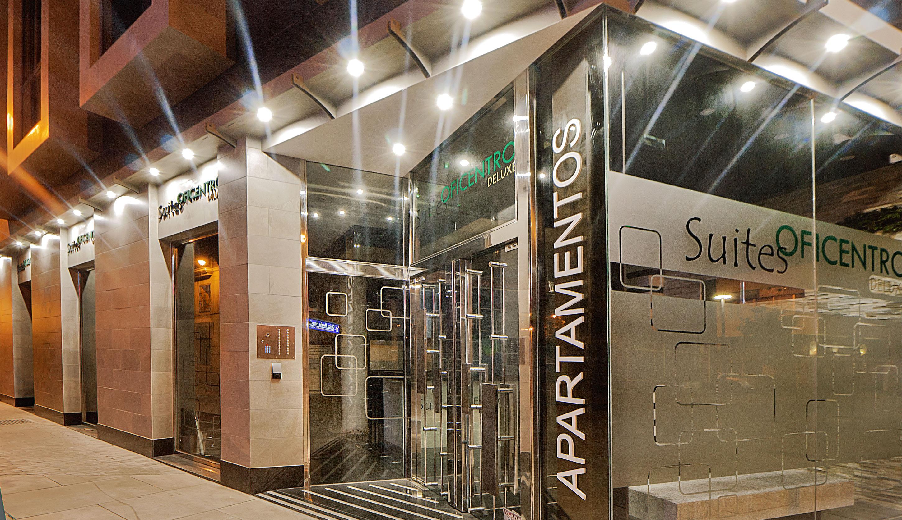 מאלגה Apartamentos Suites Oficentro Deluxe מראה חיצוני תמונה