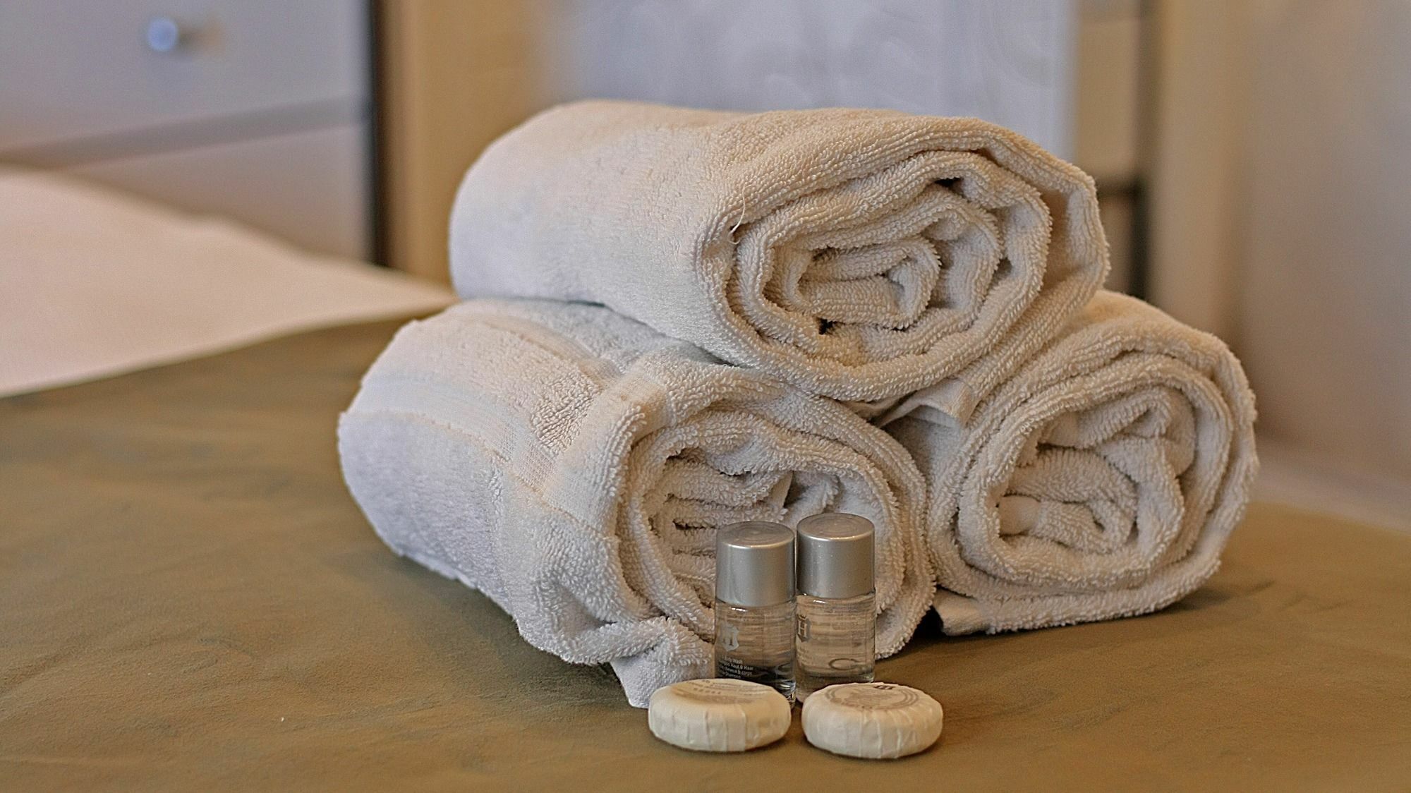 מאלגה Apartamentos Suites Oficentro Deluxe מראה חיצוני תמונה